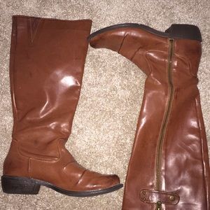 Riding boots